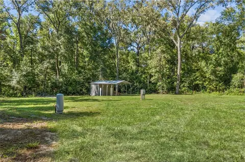 950 SW Newark Dr, Fort White, FL 32038