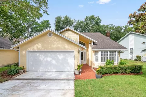 3226 NW 103rd Dr, Gainesville, FL 32606
