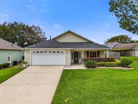 2424 NW 93rd St, Gainesville, FL 32606