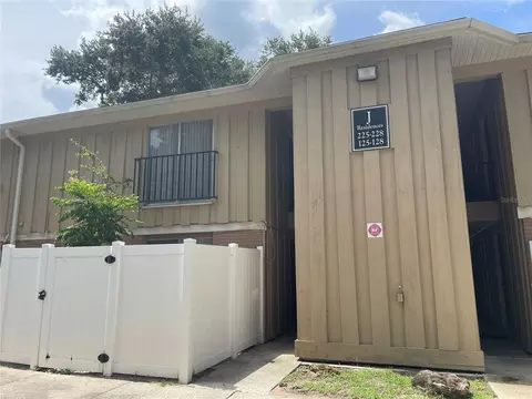 507 NW 39th Rd #225, Gainesville, FL 32607