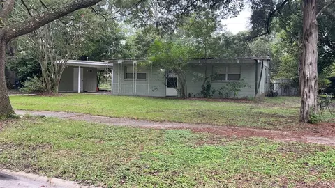 2918 NE 12th St, Gainesville, FL 32609