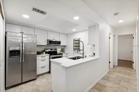 7200 SW 8th Ave #39, Gainesville, FL 32607