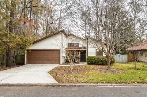 7303 NW 21st Way, Gainesville, FL 32653