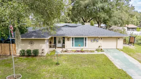 25704 SW 19th Ave, Newberry, FL 32669