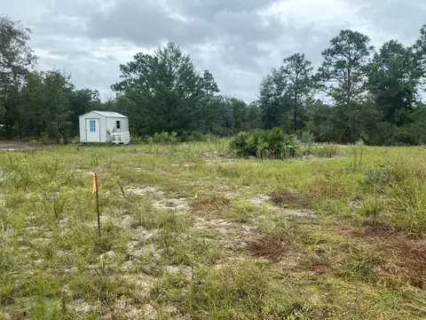 237 Maltas Ave, Interlachen, FL 32148
