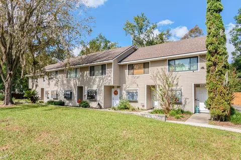 809 SW 60th Ter, Gainesville, FL 32607