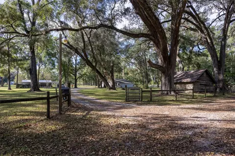 132 SE Dogwood Ct, High Springs, FL 32643