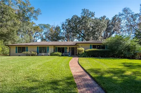5905 SW 36th Way, Gainesville, FL 32608