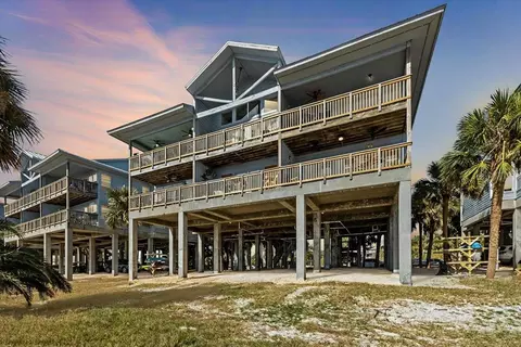 11 Old Mill Dr #3B, Cedar Key, FL 32625