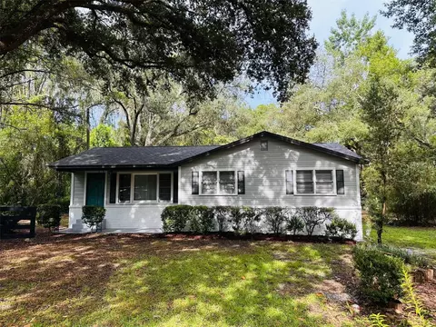 11933 NW 80th Ct, Chiefland, FL 32626