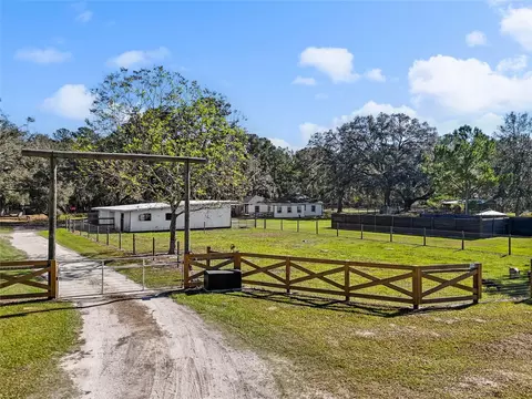 12301 158th Ter, Mc Alpin, FL 32062