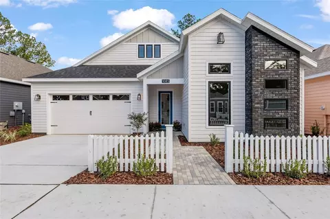 1085 NW 132nd Blvd, Newberry, FL 32669