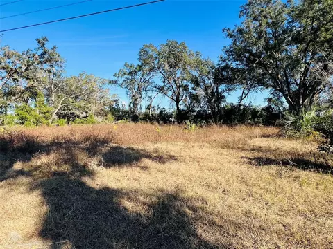 105 SW 2nd St, Chiefland, FL 32626