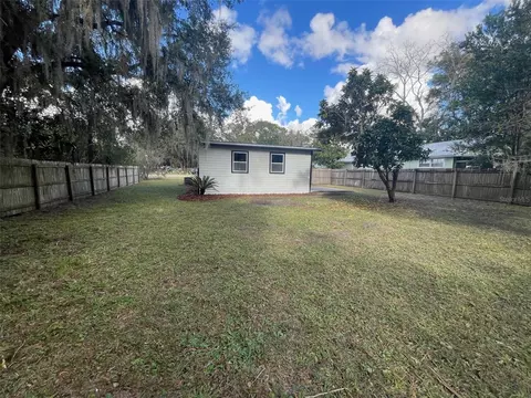 21307 SE Hawthorne Rd, Hawthorne, FL 32640