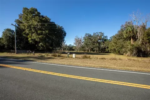 591 N State Road 21, Hawthorne, FL 32640