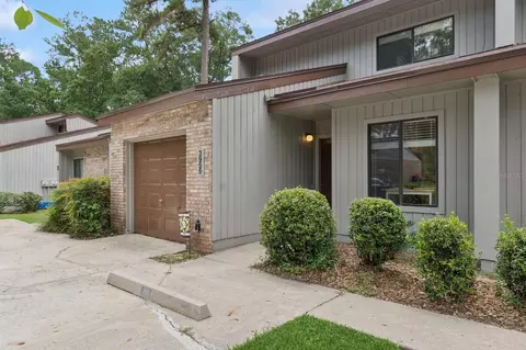 3955 NW 27th Ln, Gainesville, FL 32606