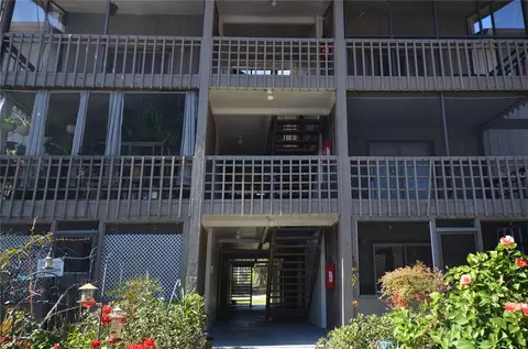 6519 W Newberry Rd #105, Gainesville, FL 32605