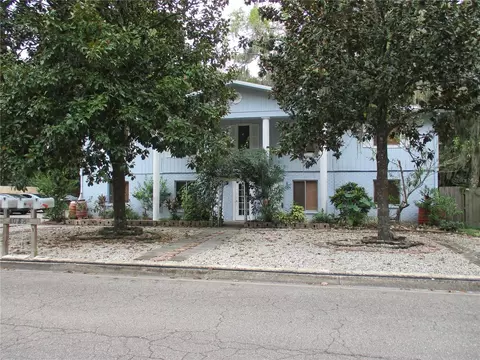 1048 SW 6th Dr, Gainesville, FL 32601