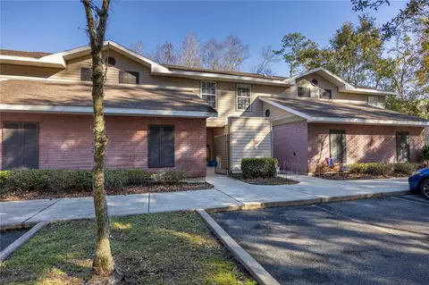 1213 NW 55th St #3, Gainesville, FL 32605