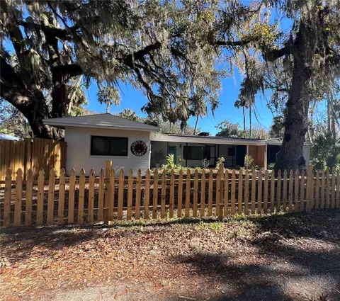 18223 SE 145th Ter, Hawthorne, FL 32640