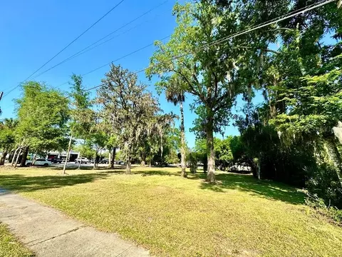 610 N Main St, High Springs, FL 32643