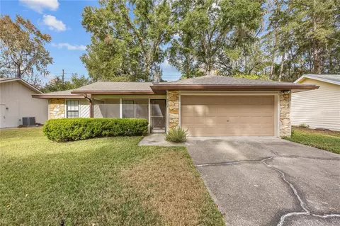 5402 NW 38th Pl, Gainesville, FL 32606