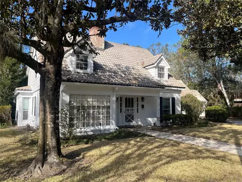 1024 NE 4th St, Gainesville, FL 32601