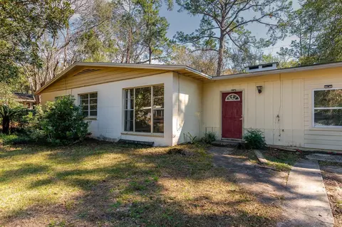 207 NW 36th Dr, Gainesville, FL 32607