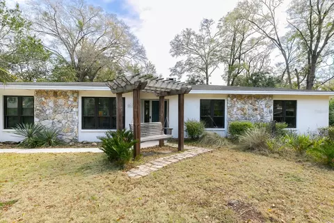 2611 NW 32nd St, Gainesville, FL 32605
