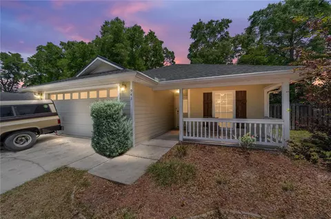 943 NW 254th Dr, Newberry, FL 32669