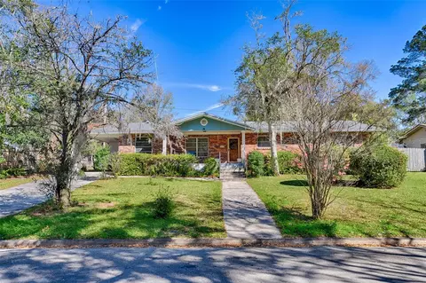 3744 NW 7th Pl, Gainesville, FL 32607