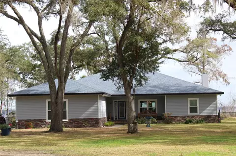 516 Cedar Creek Rd, Palatka, FL 32177