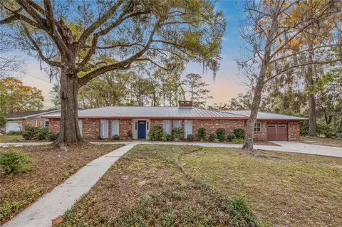 3225 NW 27th Ter, Gainesville, FL 32605