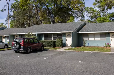 501 SW 75th St #E3, Gainesville, FL 32607