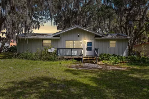 152 Little Orange Lake Dr, Hawthorne, FL 32640
