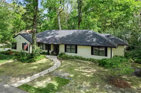 1037 NW 41st Dr, Gainesville, FL 32605