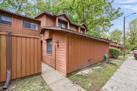 5733 SW 10th Pl, Gainesville, FL 32607