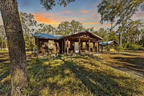 135 NE 306th Ave, Old Town, FL 32680