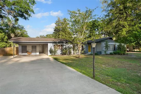 1909 NW 36th Dr, Gainesville, FL 32605