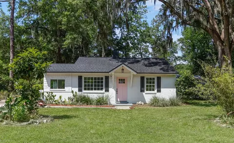 1040 NE 10th Ave, Gainesville, FL 32601