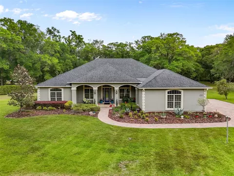 563 NW 155th Way, Newberry, FL 32669