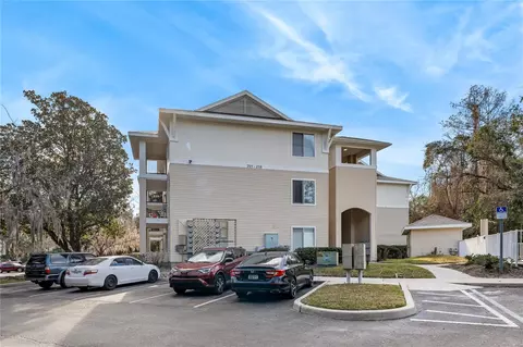 3921 SW 34th St #211, Gainesville, FL 32608