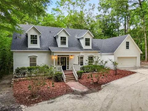 276 SW Woodland Ave, Fort White, FL 32038