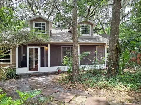 495 SE Tuscawilla Rd, Micanopy, FL 32667