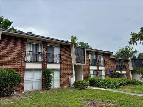 1700 SW 16th Ct #D25, Gainesville, FL 32608