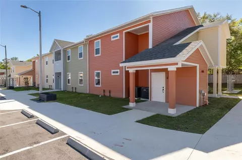 1583 NW 29th Rd #8, Gainesville, FL 32605