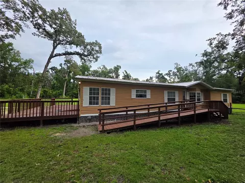 992 SW Newark Dr, Fort White, FL 32038