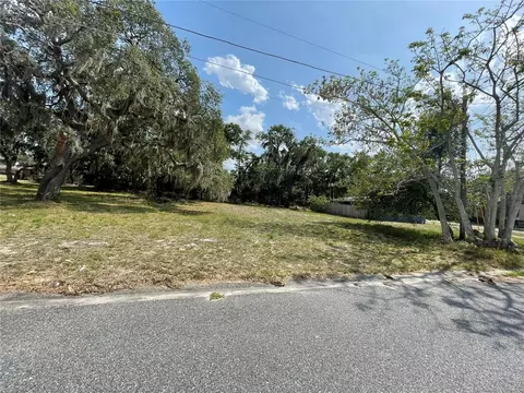 W Herrick Avenue, Eustis, FL 32726