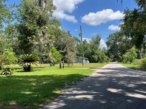 2502 NE 70th St, Gainesville, FL 32609