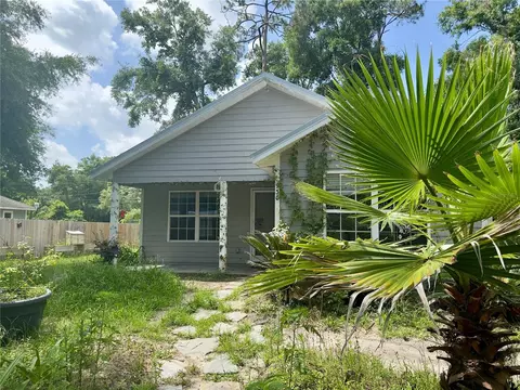 930 NE 14th Ave, Trenton, FL 32693
